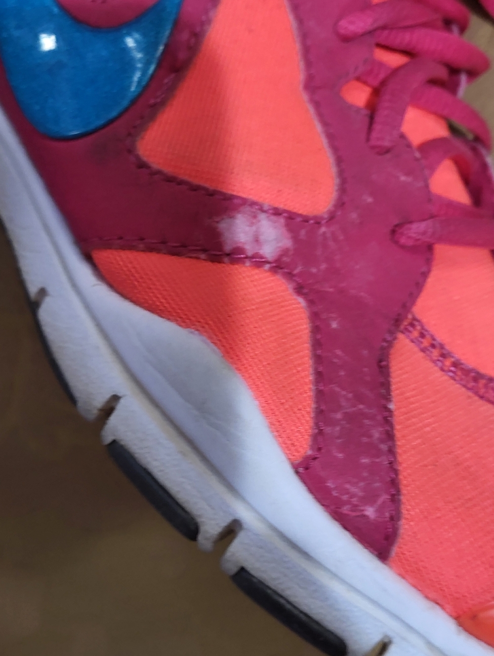 Nike Training in Season TR2 Women's Neon Orange Memory Foam Cross Trainer Shoes - Picture 4 of 5